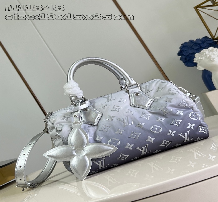 LV女包顶级原单【独家实拍 M11848 】本款 Speedy Bandoulière 25 手袋出自 LV Snow 系列