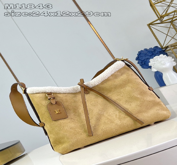 LV女包顶级原单【独家实拍 M11843 】 本款 CarryAll 小号手袋出自 LV Ski 系列