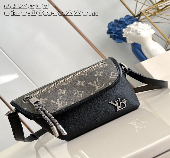 LV女包   LV男包顶级原单【独家实拍 M12618 】Pulse 迷你手袋匠心拼接传统皮革与 Monogram 帆布