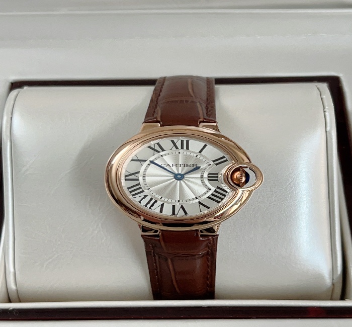 品牌：<strong>卡地亚</strong> 「Cartier 」机芯：瑞士进口石英机芯 原装