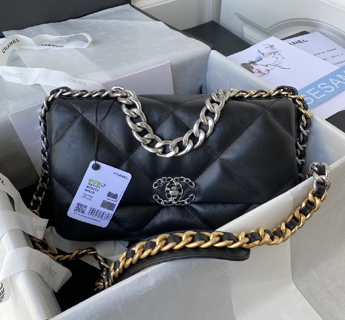 香奈儿银链Ohanel秋冬19Bag 结合一切经典的枕头包