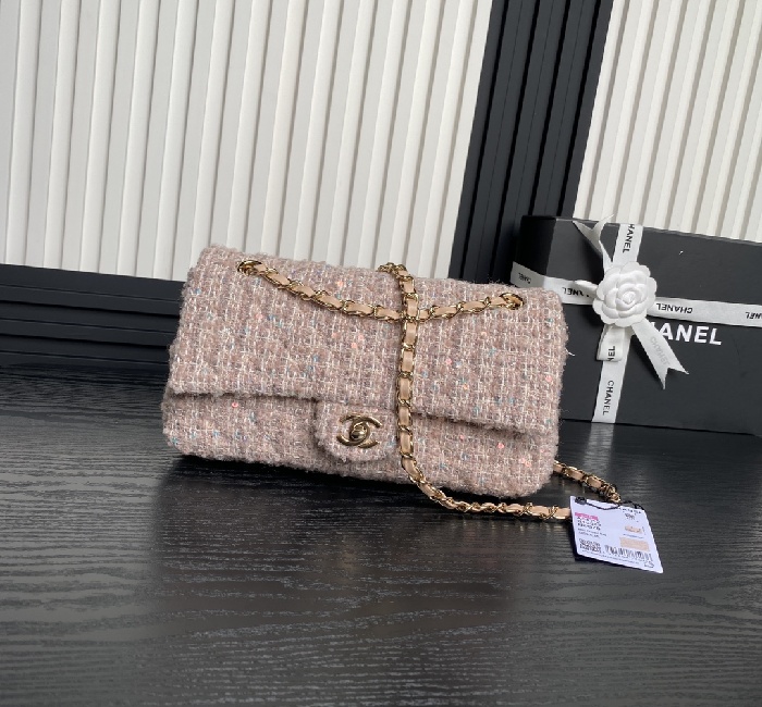 Chane1 🅾️香奈儿24B秋冬新品 毛呢亮片 A01112斜纹软呢羊皮配金属