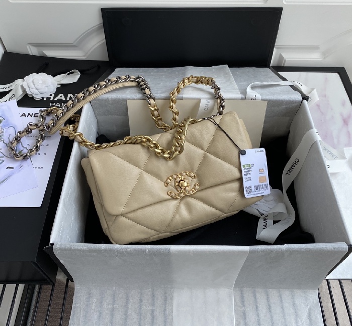 香奈儿小号Ohanel秋冬19Bag 结合一切经典的枕头包