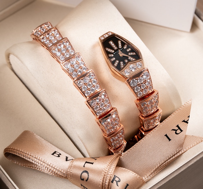 <strong>宝格丽</strong>珠宝腕表，少量到货🏷️ 品牌：BVLGARI·<strong>宝格丽</strong> ™️